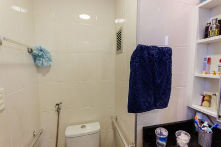 Apartamento à venda com 97m², 3 quartos e 2 vagasBanheiro da Suíte