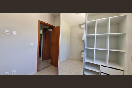 Casa de condomínio à venda com 201m², 4 quartos e 4 vagas