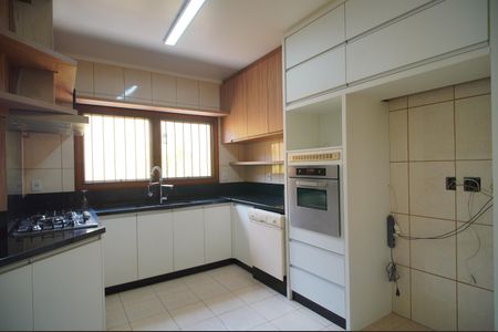 Casa à venda com 459m², 3 quartos e 6 vagasCozinha