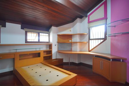 Casa à venda com 459m², 3 quartos e 6 vagasSuíte 2