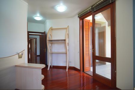 Casa à venda com 459m², 3 quartos e 6 vagasSuíte 3