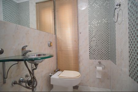 Casa à venda com 459m², 3 quartos e 6 vagasLavabo