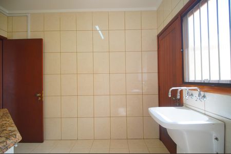 Casa à venda com 459m², 3 quartos e 6 vagasÁrea de Serviço