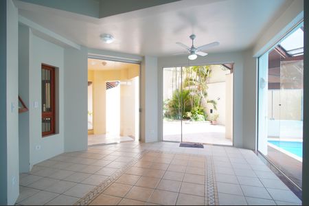 Casa à venda com 459m², 3 quartos e 6 vagasEspaço Gourmet