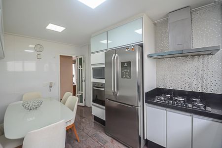 Apartamento à venda com 98m², 3 quartos e 1 vaga Apartamento à venda com 98m², 3 quartos e 1 vagaCozinha