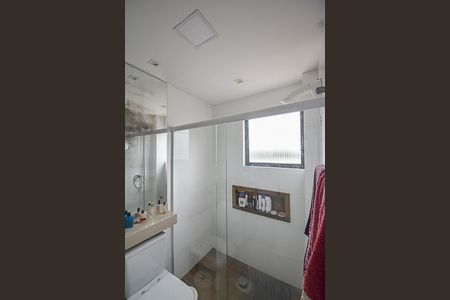 Apartamento à venda com 98m², 3 quartos e 1 vaga Apartamento à venda com 98m², 3 quartos e 1 vagaBanheiro da Suíte
