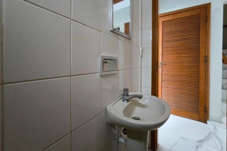 Casa para alugar com 267m², 4 quartos e 3 vagas Casa para alugar com 267m², 4 quartos e 3 vagasLavabo