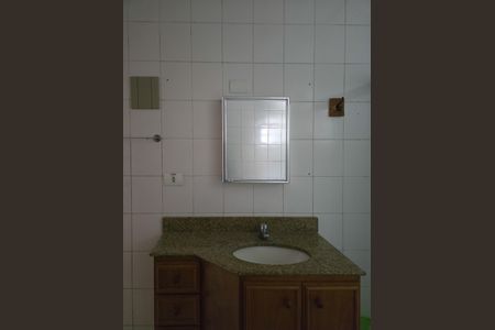 Casa para alugar com 267m², 4 quartos e 3 vagas Casa para alugar com 267m², 4 quartos e 3 vagasBanheiro da Suíte