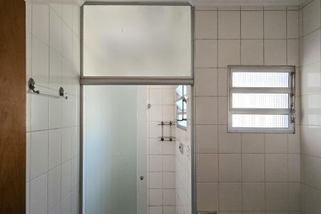 Casa para alugar com 267m², 4 quartos e 3 vagas Casa para alugar com 267m², 4 quartos e 3 vagasBanheiro Social