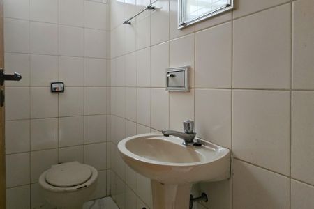 Casa para alugar com 267m², 4 quartos e 3 vagas Casa para alugar com 267m², 4 quartos e 3 vagasLavabo