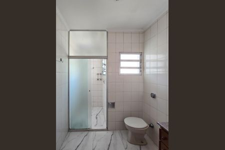 Casa para alugar com 267m², 4 quartos e 3 vagas Casa para alugar com 267m², 4 quartos e 3 vagasBanheiro Social