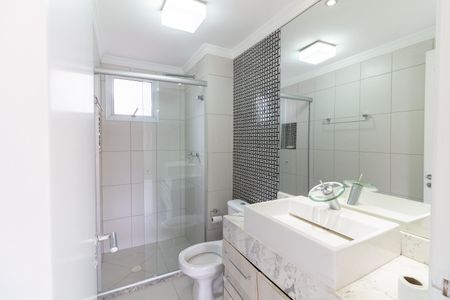 Apartamento à venda com 82m², 2 quartos e 1 vaga Apartamento à venda com 82m², 2 quartos e 1 vagaBanheiro