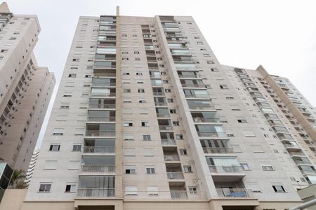 Apartamento à venda com 82m², 2 quartos e 1 vaga Apartamento à venda com 82m², 2 quartos e 1 vagaFachada