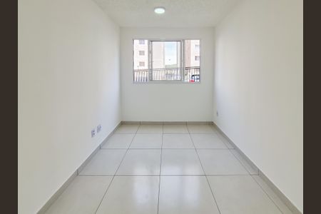 Sala de casa para alugar com 1 quarto, 42m² em Jardim Gilda Maria, São Paulo