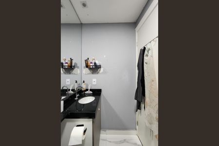 Apartamento à venda com 47m², 2 quartos e 1 vaga Apartamento à venda com 47m², 2 quartos e 1 vagaBanheiro Social