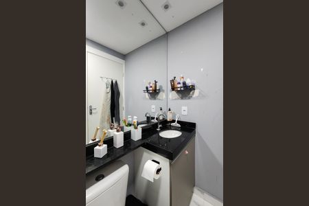 Apartamento à venda com 47m², 2 quartos e 1 vaga Apartamento à venda com 47m², 2 quartos e 1 vagaBanheiro Social