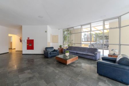 Studio para alugar com 32m², 1 quarto e 1 vaga Studio para alugar com 32m², 1 quarto e 1 vagaHall de Entrada