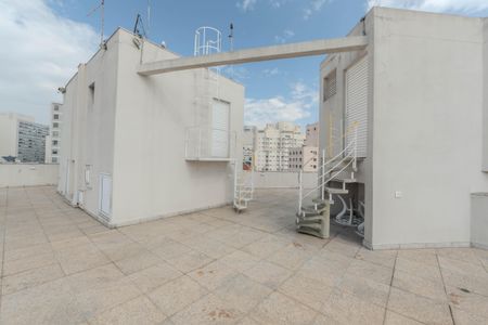 Studio para alugar com 32m², 1 quarto e 1 vaga Studio para alugar com 32m², 1 quarto e 1 vagaÁrea comum