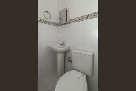 Banheiro da Suíte de apartamento para alugar com 2 quartos, 66m² em Higienópolis, Porto Alegre