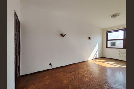Apartamento à venda com 103m², 3 quartos e sem vaga Apartamento à venda com 103m², 3 quartos e sem vagaSala