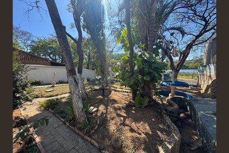 Casa à venda com 385m², 4 quartos e 8 vagasQuintal