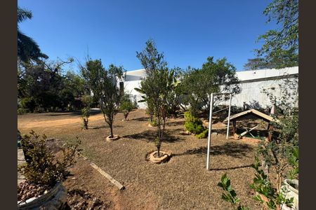 Casa à venda com 385m², 4 quartos e 8 vagasQuintal