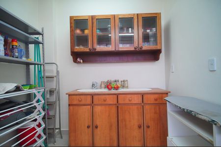 Apartamento à venda com 108m², 3 quartos e 1 vagaÁrea de Serviço