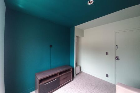 Sala de apartamento para alugar com 3 quartos, 74m² em Vila Marieta, Campinas
