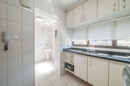 Apartamento à venda com 77m², 2 quartos e 2 vagasCozinha