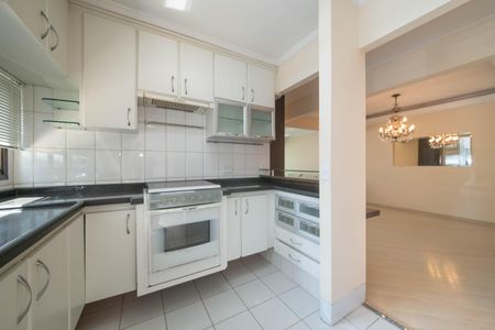 Apartamento à venda com 77m², 2 quartos e 2 vagasCozinha
