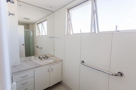 Apartamento à venda com 75m², 2 quartos e 1 vagaBanheiro da Suíte