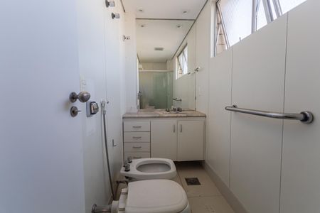Apartamento à venda com 75m², 2 quartos e 1 vagaBanheiro da Suíte
