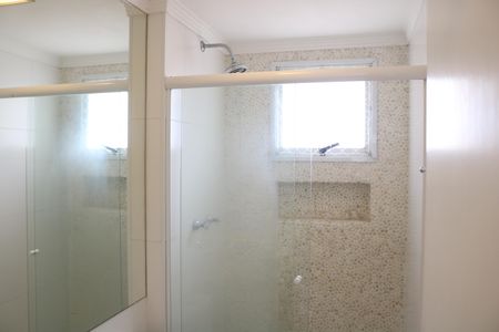 Apartamento à venda com 103m², 2 quartos e 2 vagasBanheiro da Suíte