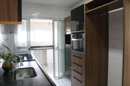 Apartamento à venda com 103m², 2 quartos e 2 vagasCozinha