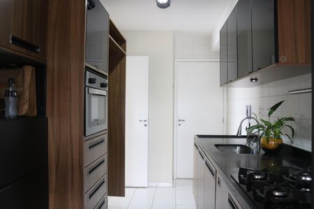 Apartamento à venda com 103m², 2 quartos e 2 vagasCozinha