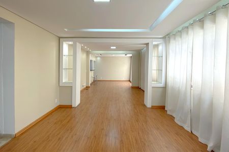 Apartamento à venda com 225m², 4 quartos e 2 vagasSala