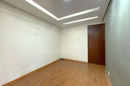 Apartamento à venda com 225m², 4 quartos e 2 vagasQuarto 2