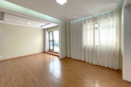 Apartamento à venda com 225m², 4 quartos e 2 vagasSala de Jantar