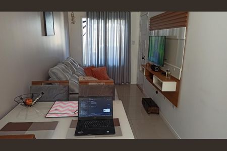 Sala de casa à venda com 2 quartos, 80m² em Mathias Velho, Canoas
