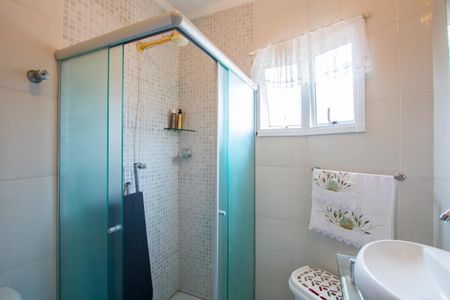 Casa à venda com 150m², 3 quartos e 2 vagasBanheiro da Suíte