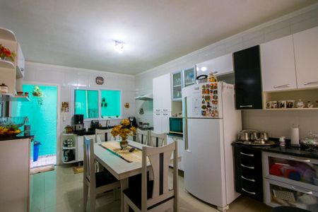 Casa à venda com 150m², 3 quartos e 2 vagasCozinha