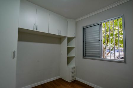 Quarto 2 de apartamento para alugar com 2 quartos, 58m² em Jardim Alzira Franco, Santo André