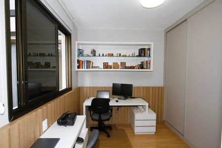 Apartamento à venda com 154m², 3 quartos e 3 vagasSuíte