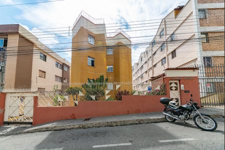 Apartamento para alugar com 112m², 3 quartos e 1 vaga Apartamento para alugar com 112m², 3 quartos e 1 vagaFachada