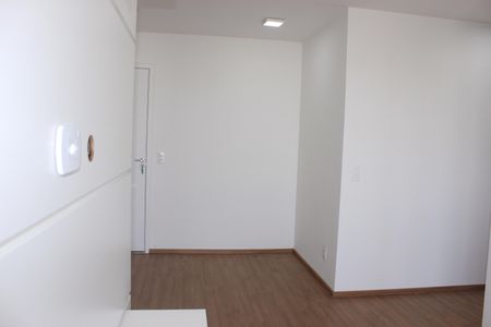 Sala de apartamento para alugar com 2 quartos, 47m² em Vila das Bandeiras, Guarulhos