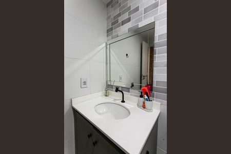 Apartamento à venda com 68m², 2 quartos e 1 vaga Apartamento à venda com 68m², 2 quartos e 1 vagaBanheiro Social