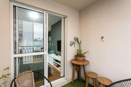 Apartamento à venda com 68m², 2 quartos e 1 vaga Apartamento à venda com 68m², 2 quartos e 1 vagaVaranda