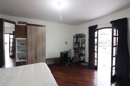 Casa à venda com 382m², 3 quartos e 6 vagasSuíte 1