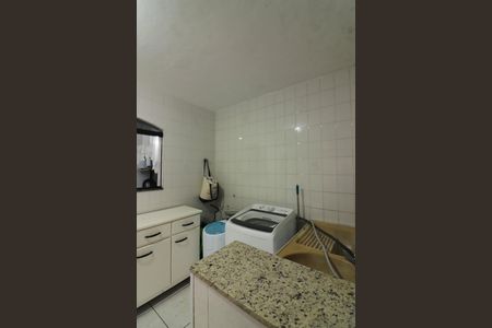 Casa à venda com 382m², 3 quartos e 6 vagasÁrea de Serviço