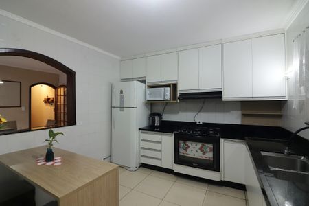 Casa à venda com 382m², 3 quartos e 6 vagasCozinha 